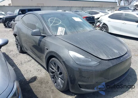 2022 Tesla Model Y Performance Dual Motor All-Wheel Drive from USA, damaged, VIN 7SAYGDEF9NF529882